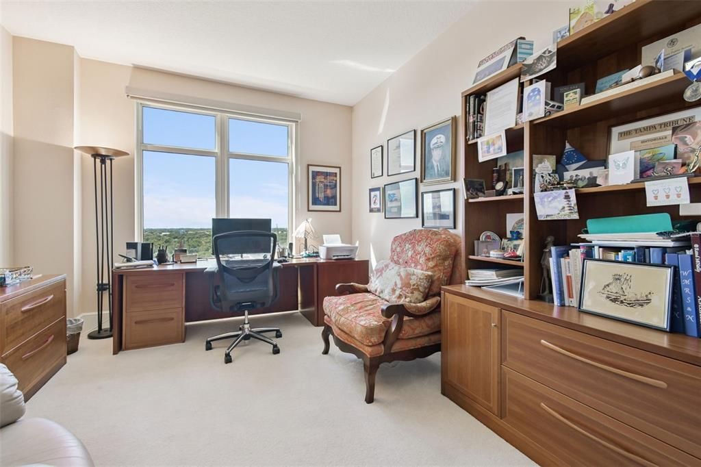 合同活跃: $2,750,000 (3 贝兹, 3 浴室, 3316 平方英尺)