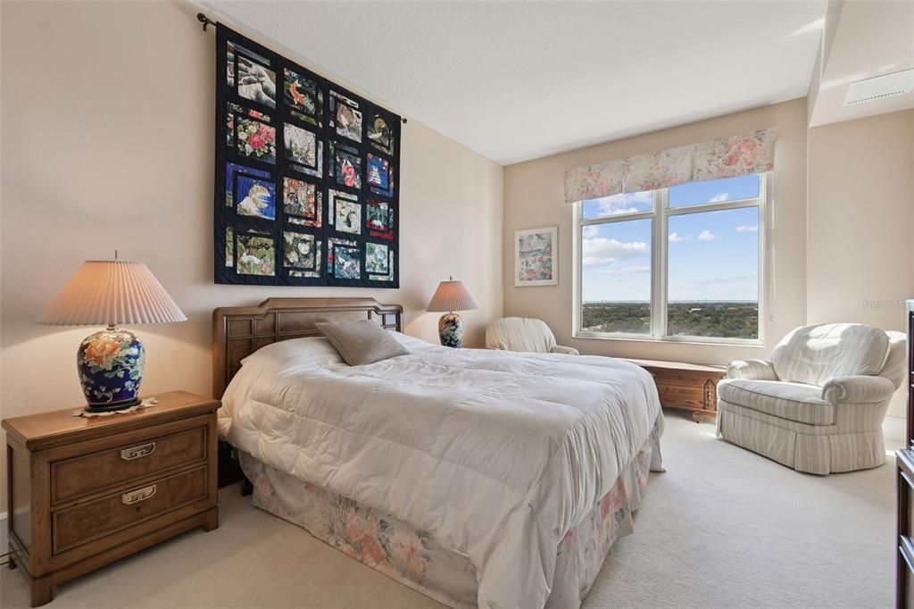 合同活跃: $2,750,000 (3 贝兹, 3 浴室, 3316 平方英尺)