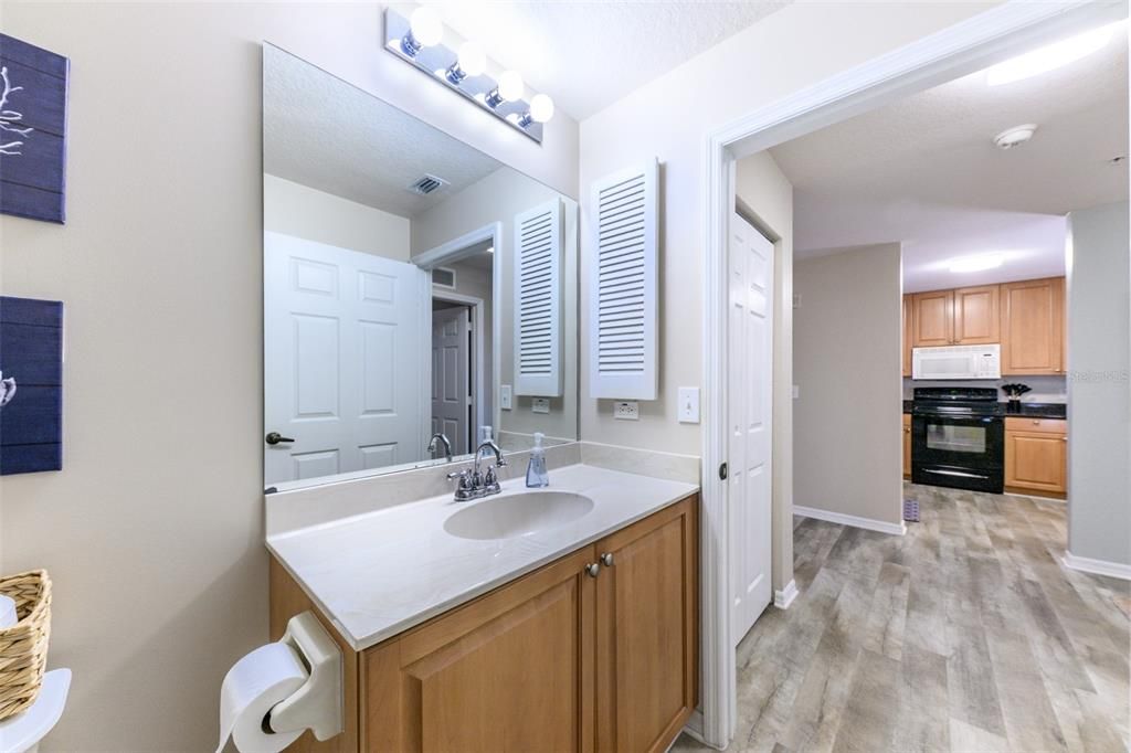 В аренду: $3,800 (2 спален, 2 ванн, 1393 Квадратных фут)