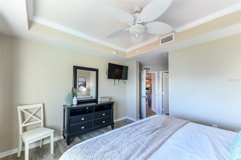 В аренду: $3,800 (2 спален, 2 ванн, 1393 Квадратных фут)