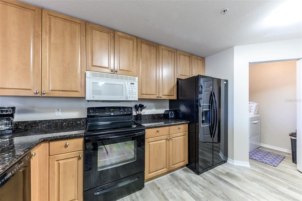 В аренду: $3,800 (2 спален, 2 ванн, 1393 Квадратных фут)