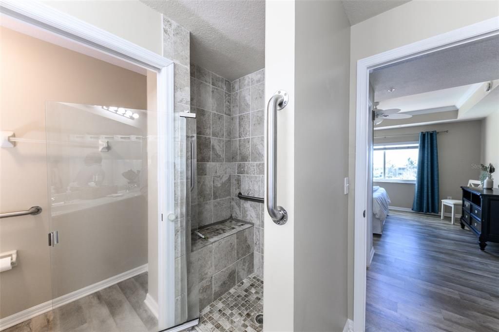 В аренду: $3,800 (2 спален, 2 ванн, 1393 Квадратных фут)