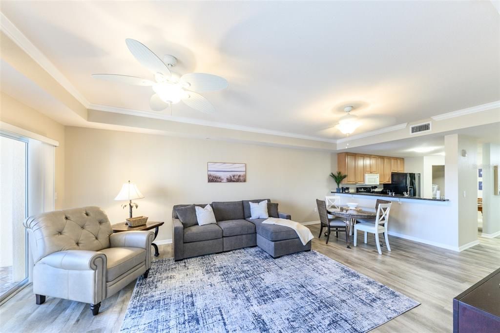 В аренду: $3,800 (2 спален, 2 ванн, 1393 Квадратных фут)