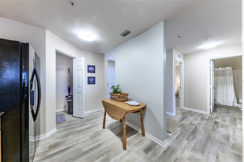 В аренду: $3,800 (2 спален, 2 ванн, 1393 Квадратных фут)