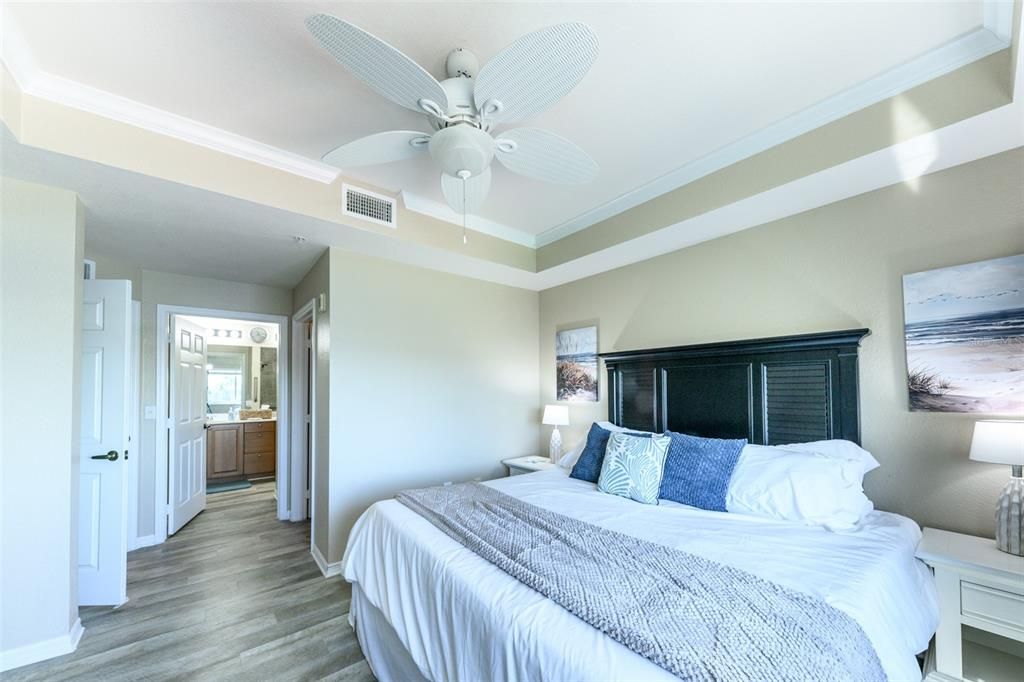 В аренду: $3,800 (2 спален, 2 ванн, 1393 Квадратных фут)