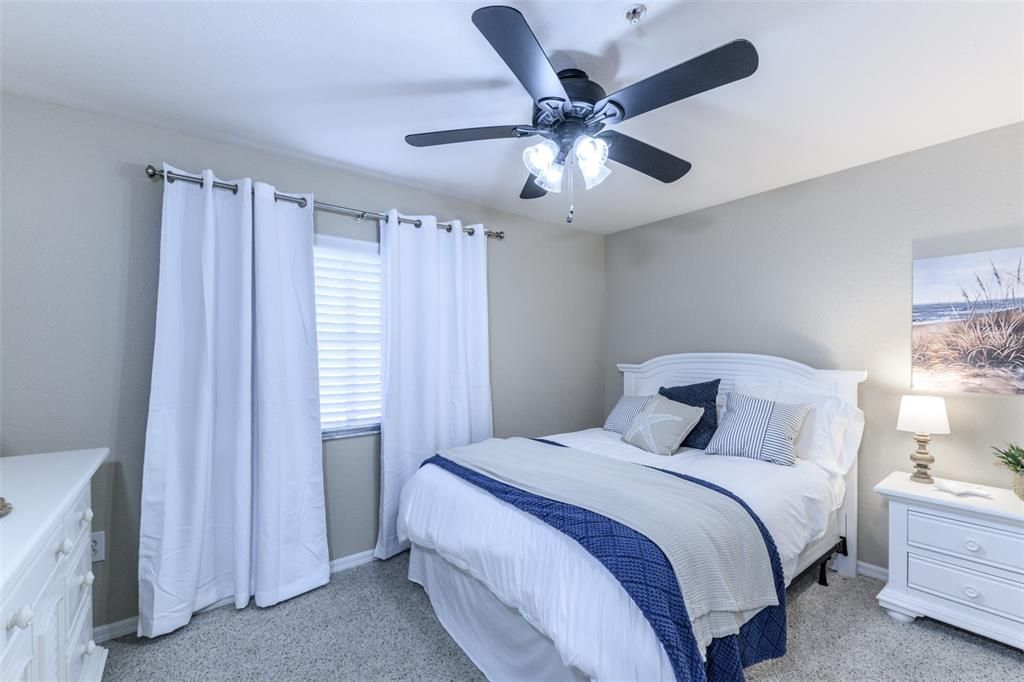 В аренду: $3,800 (2 спален, 2 ванн, 1393 Квадратных фут)