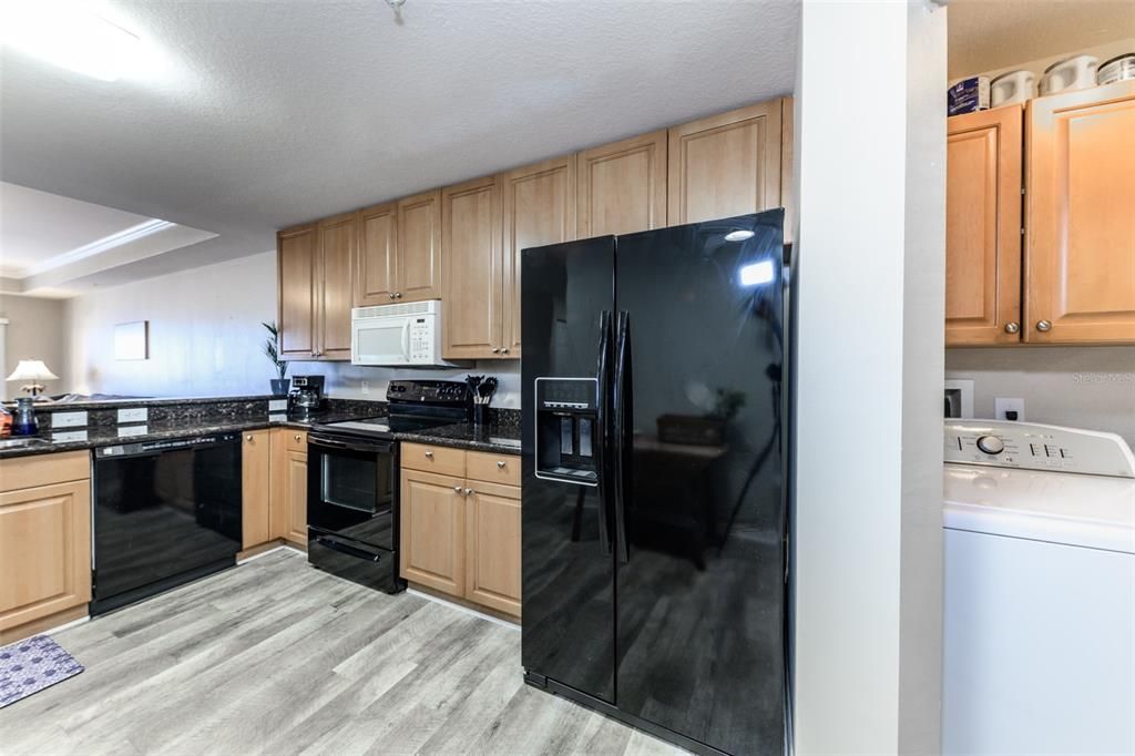 В аренду: $3,800 (2 спален, 2 ванн, 1393 Квадратных фут)