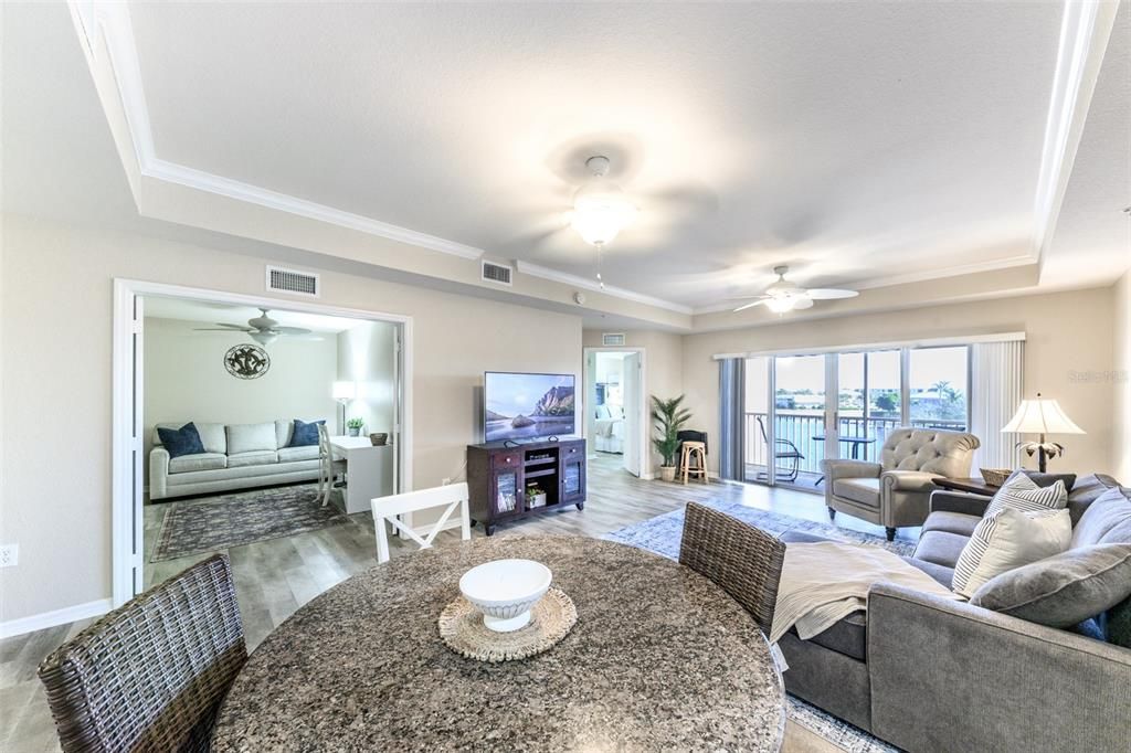 В аренду: $3,800 (2 спален, 2 ванн, 1393 Квадратных фут)