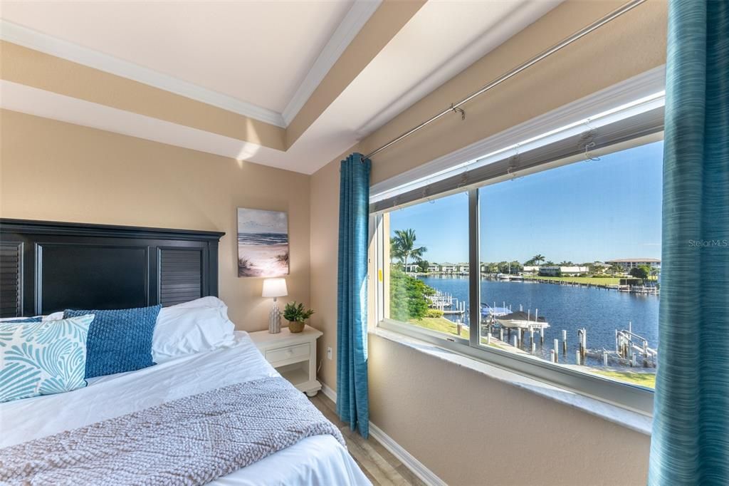 В аренду: $3,800 (2 спален, 2 ванн, 1393 Квадратных фут)