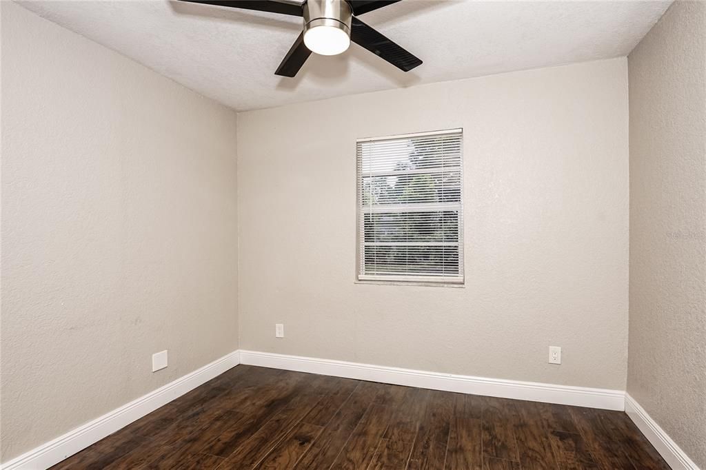 出租: $1,695 (3 贝兹, 1 浴室, 852 平方英尺)