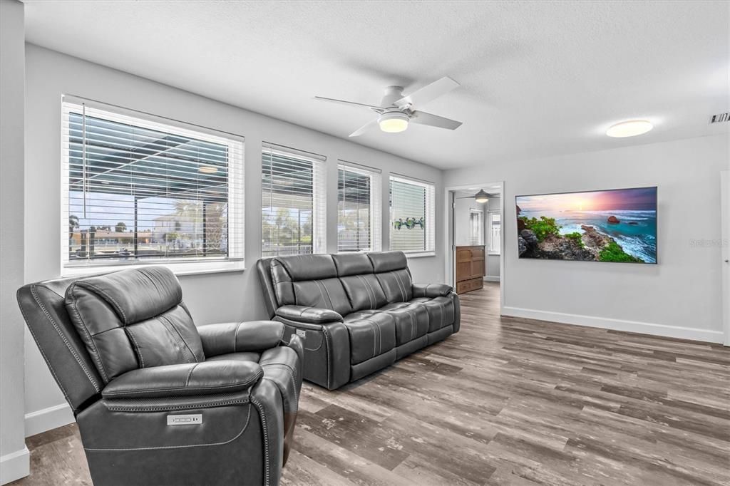 For Sale: $839,000 (4 beds, 3 baths, 1951 Square Feet)