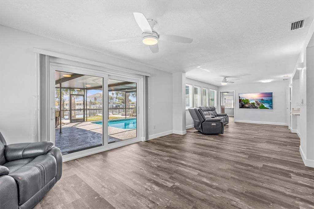 For Sale: $839,000 (4 beds, 3 baths, 1951 Square Feet)