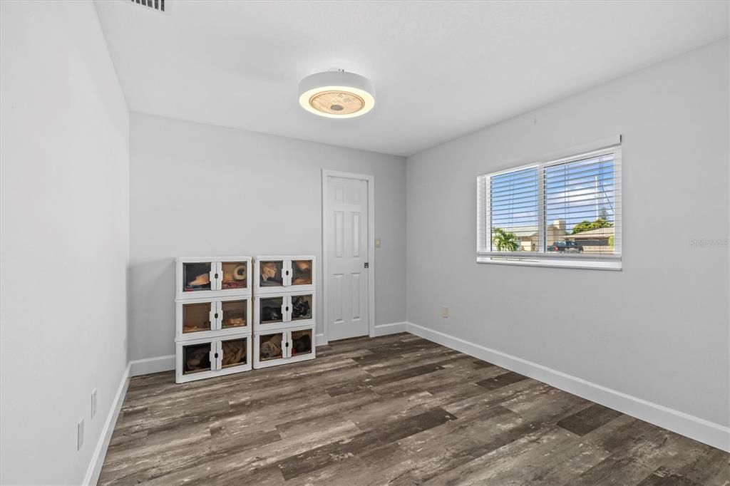 For Sale: $839,000 (4 beds, 3 baths, 1951 Square Feet)