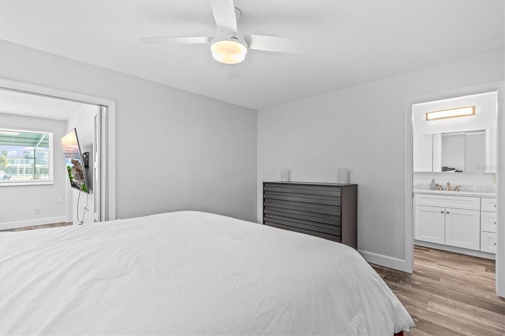 For Sale: $839,000 (4 beds, 3 baths, 1951 Square Feet)