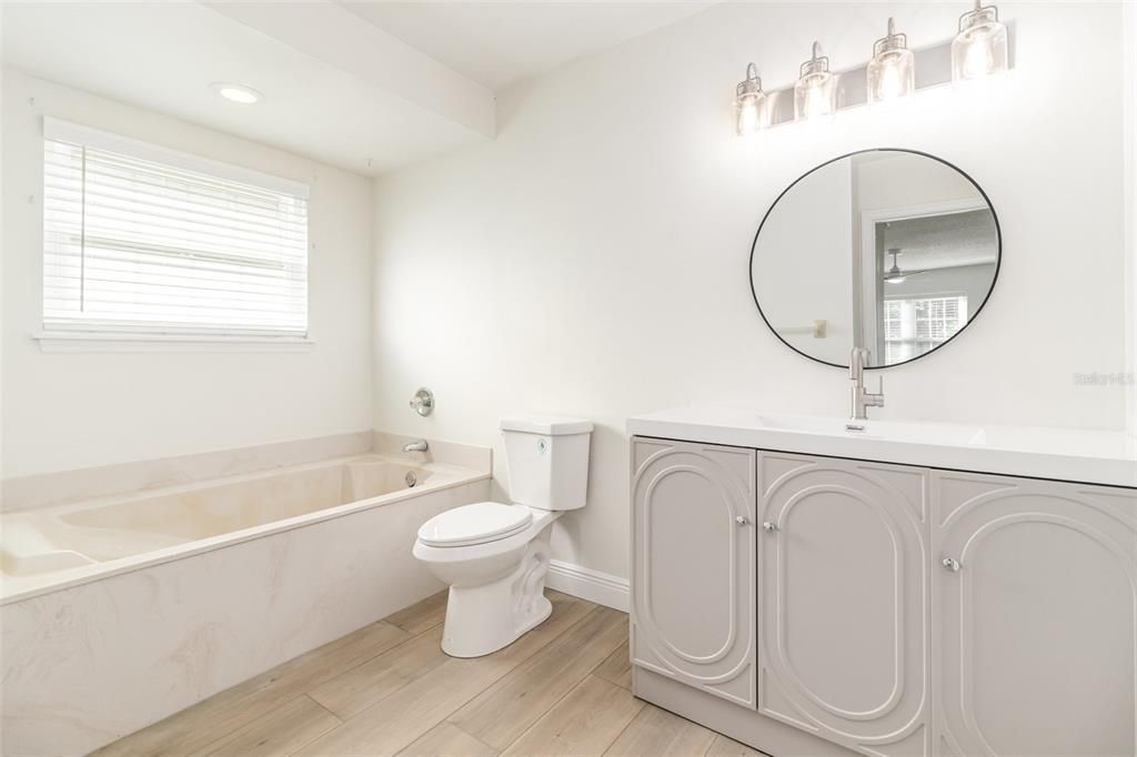 На продажу: $359,900 (3 спален, 2 ванн, 1505 Квадратных фут)