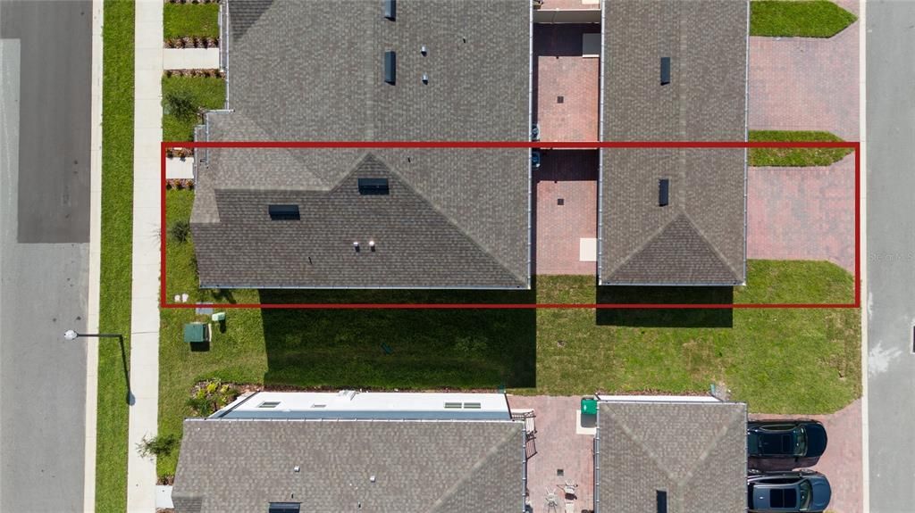 Activo con contrato: $2,700 (3 camas, 2 baños, 1715 Pies cuadrados)