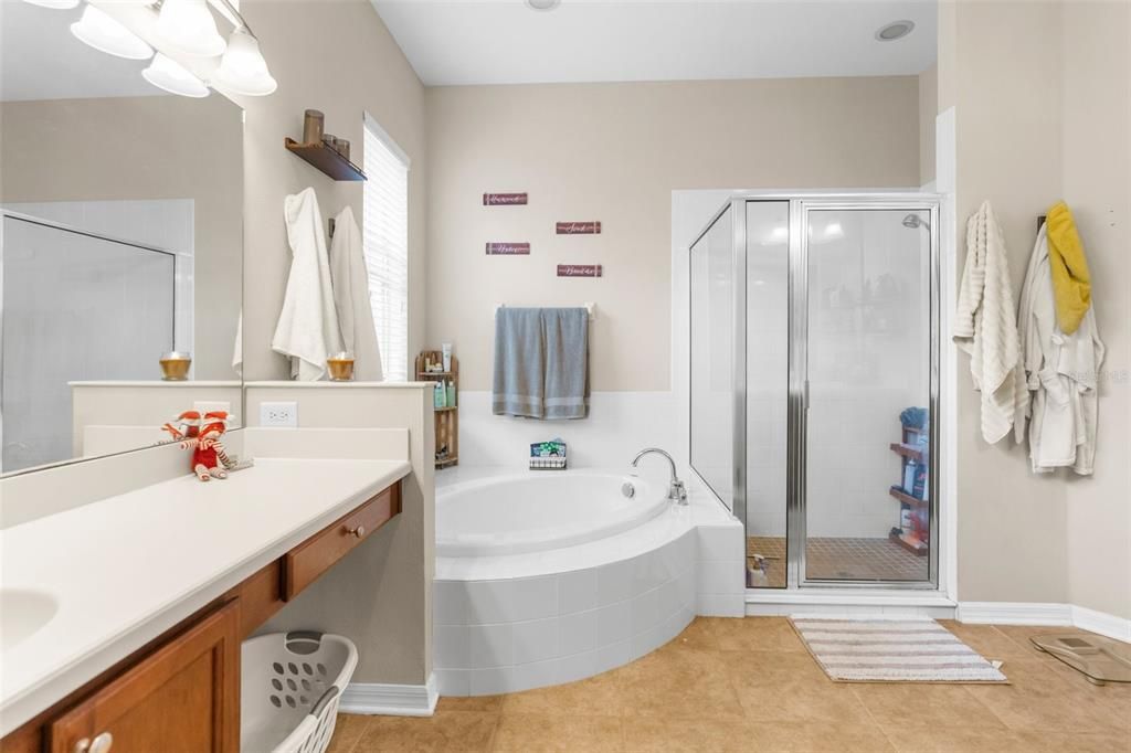 待售: $520,000 (4 贝兹, 3 浴室, 2226 平方英尺)