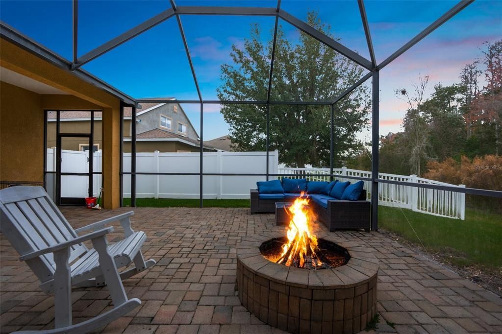 待售: $520,000 (4 贝兹, 3 浴室, 2226 平方英尺)