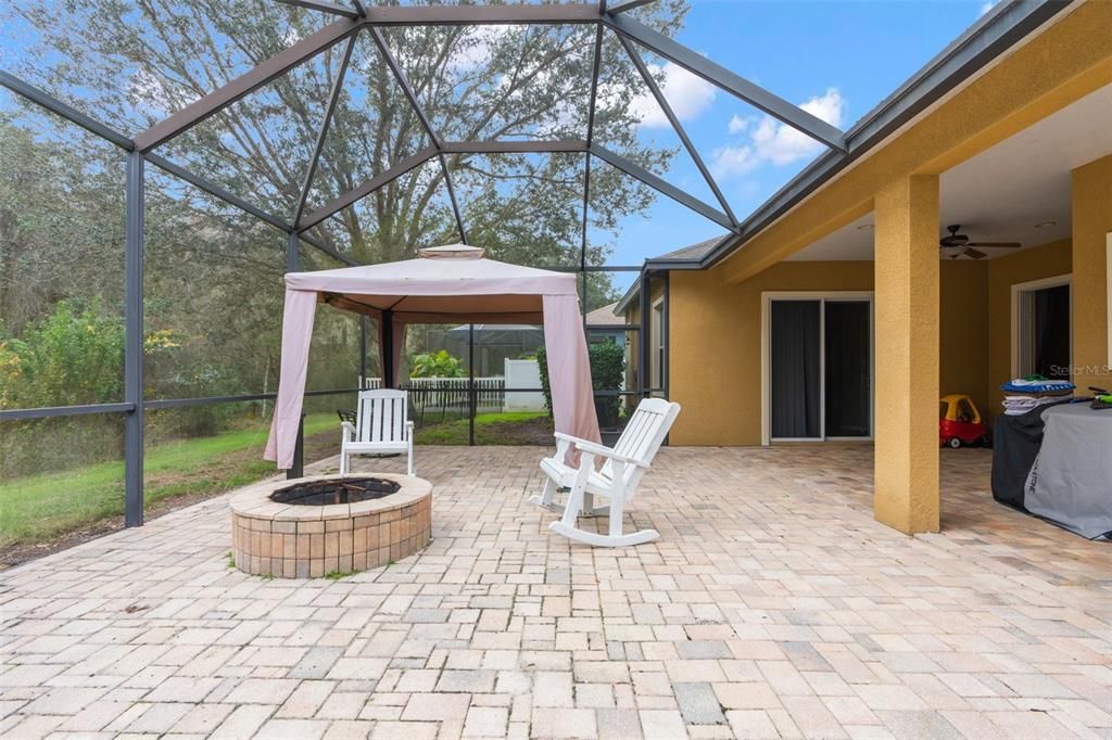 待售: $520,000 (4 贝兹, 3 浴室, 2226 平方英尺)