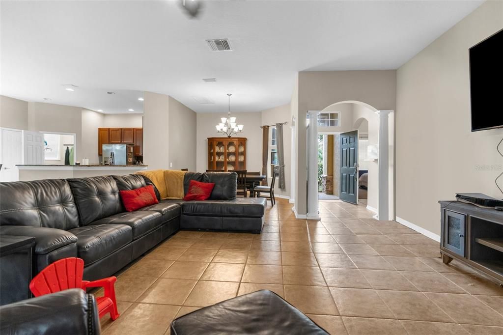 待售: $520,000 (4 贝兹, 3 浴室, 2226 平方英尺)