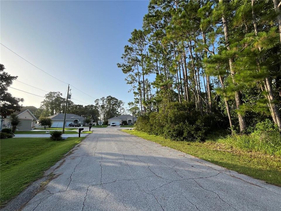 Под контрактом: $79,900 (0.23 acres)