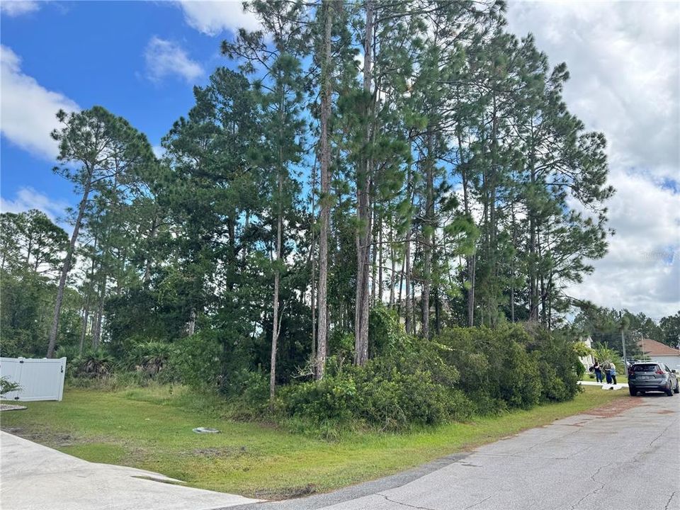 Под контрактом: $79,900 (0.23 acres)