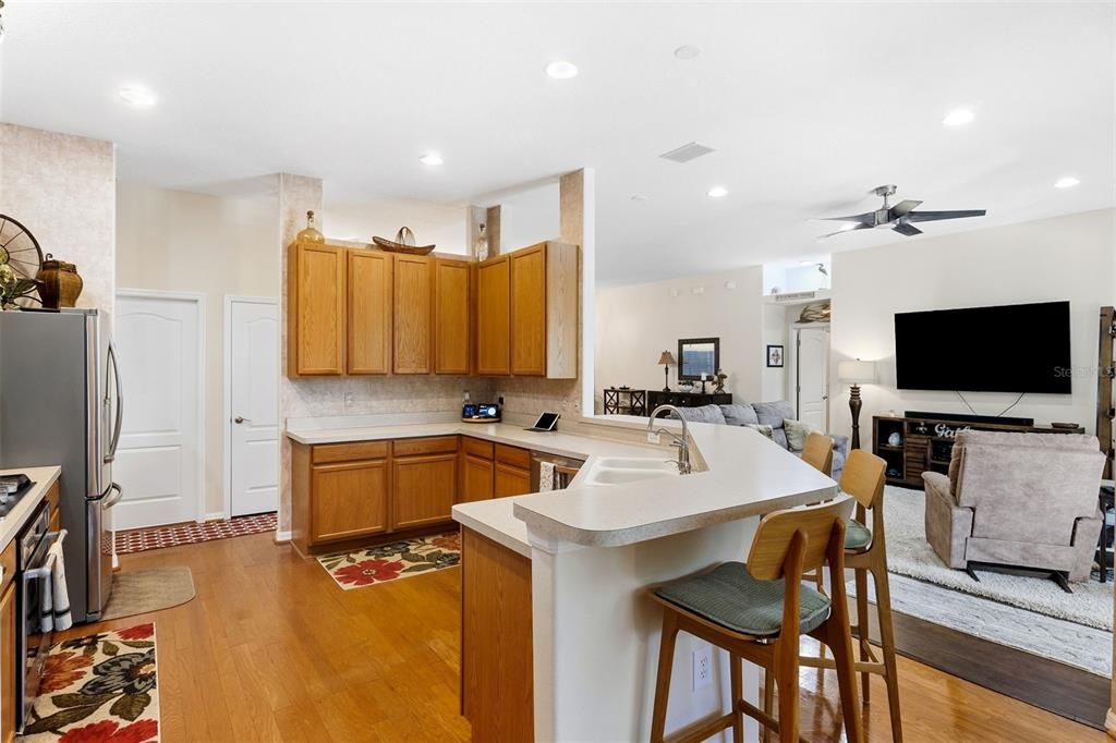 Active With Contract: $564,900 (3 beds, 3 baths, 2153 Square Feet)