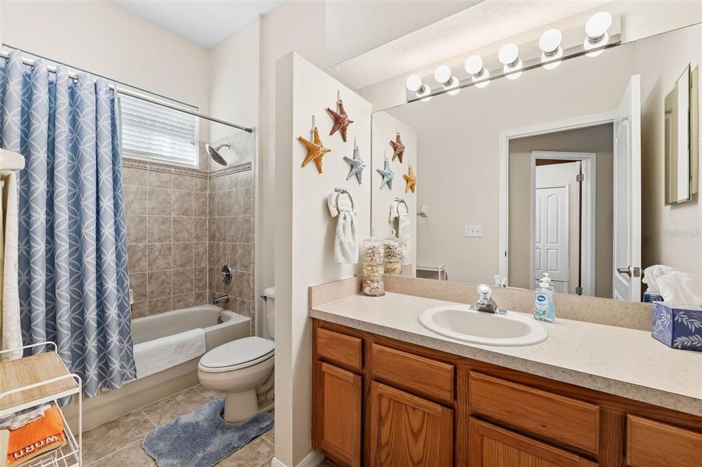 Active With Contract: $564,900 (3 beds, 3 baths, 2153 Square Feet)