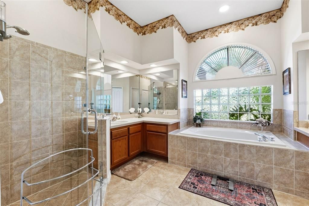 Active With Contract: $564,900 (3 beds, 3 baths, 2153 Square Feet)