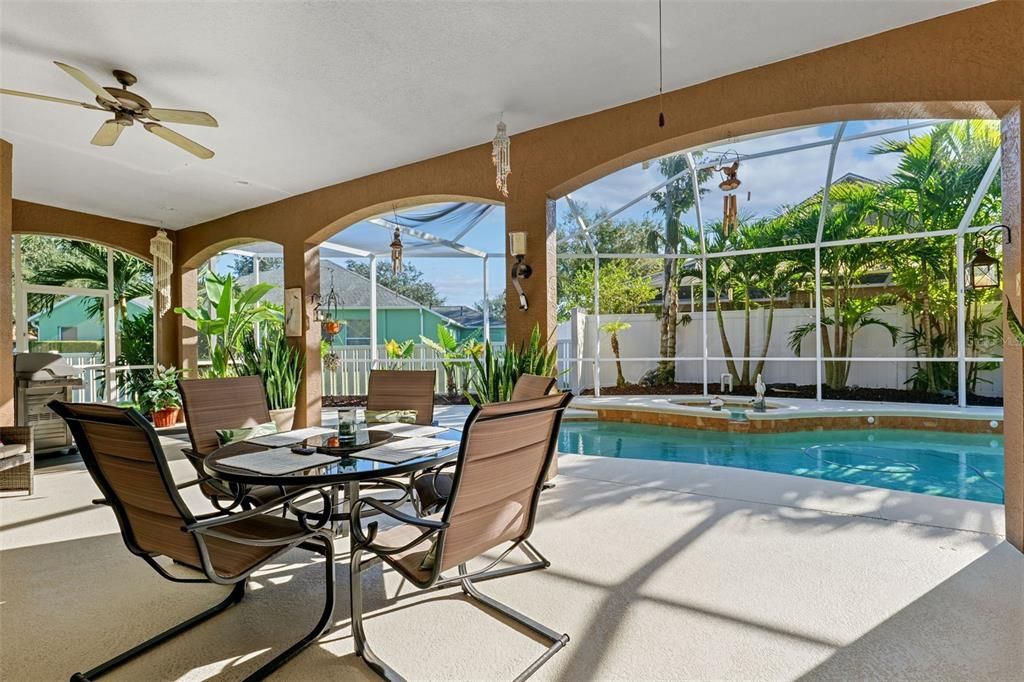 Active With Contract: $564,900 (3 beds, 3 baths, 2153 Square Feet)