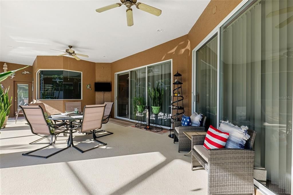 Active With Contract: $564,900 (3 beds, 3 baths, 2153 Square Feet)