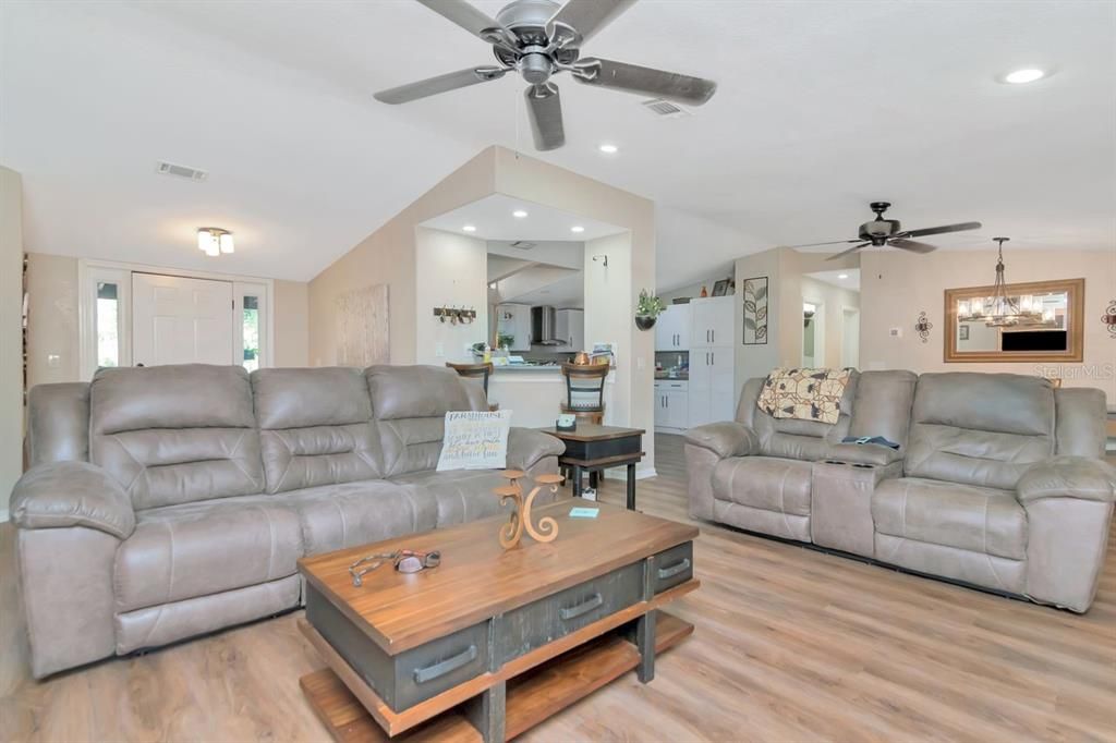 For Sale: $429,900 (4 beds, 2 baths, 1782 Square Feet)