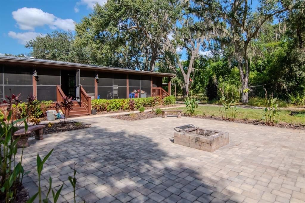 For Sale: $429,900 (4 beds, 2 baths, 1782 Square Feet)