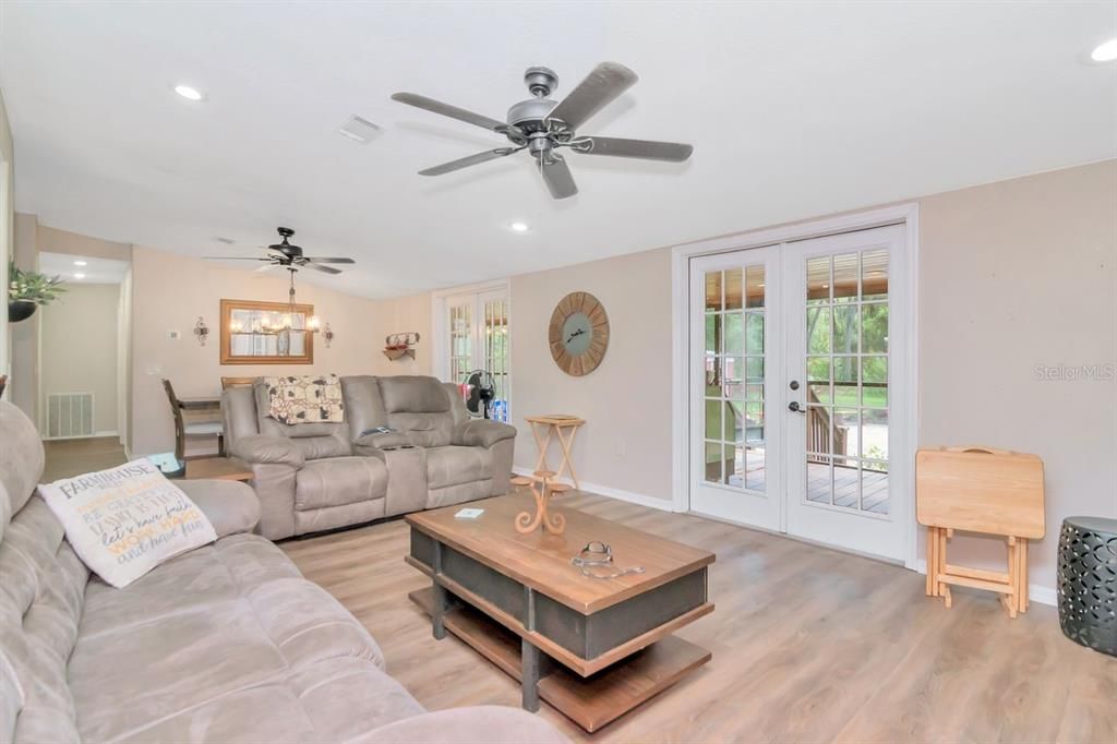 For Sale: $429,900 (4 beds, 2 baths, 1782 Square Feet)