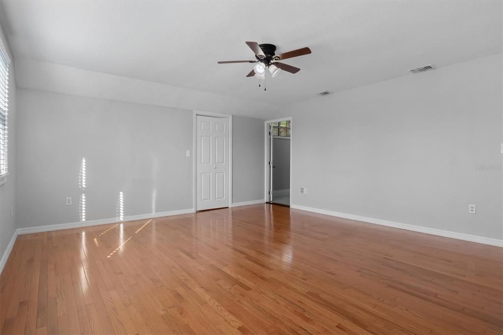 For Sale: $539,900 (5 beds, 4 baths, 3158 Square Feet)