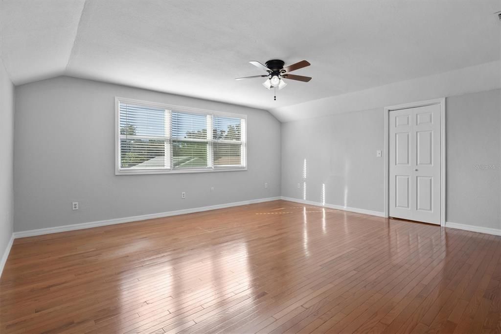 For Sale: $539,900 (5 beds, 4 baths, 3158 Square Feet)