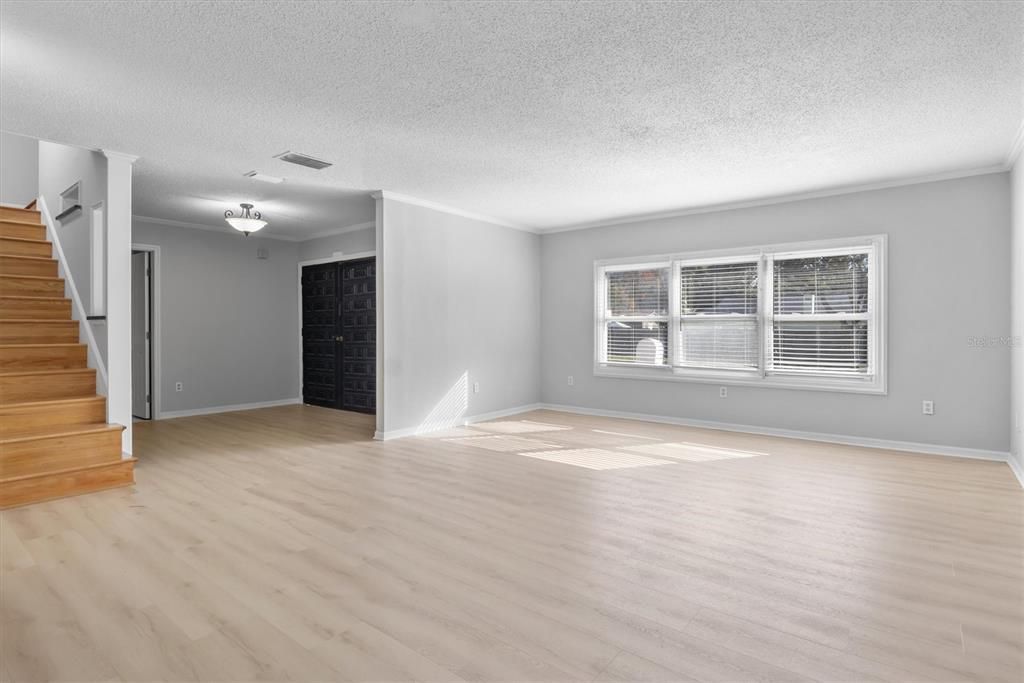 For Sale: $539,900 (5 beds, 4 baths, 3158 Square Feet)