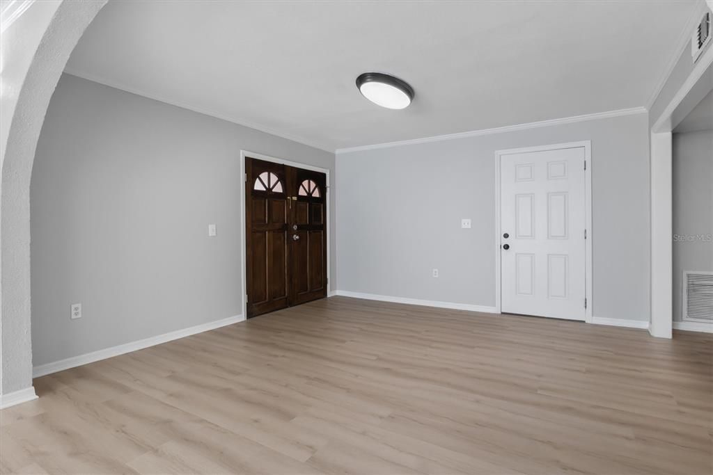 For Sale: $539,900 (5 beds, 4 baths, 3158 Square Feet)