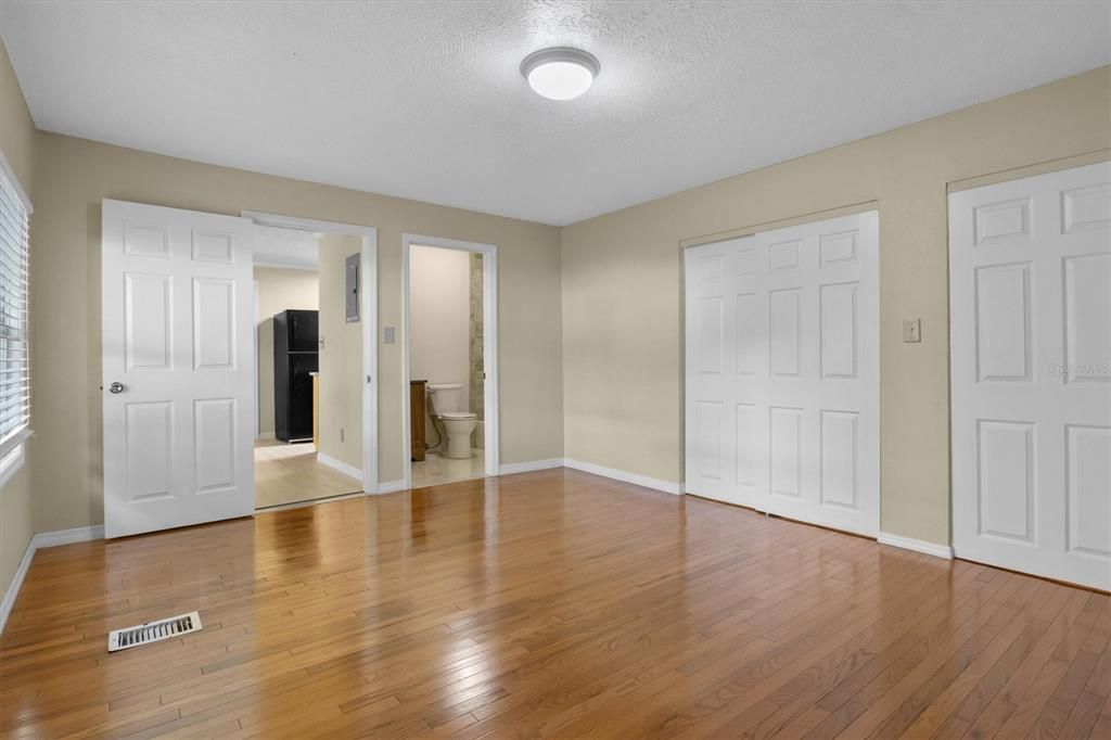 For Sale: $539,900 (5 beds, 4 baths, 3158 Square Feet)