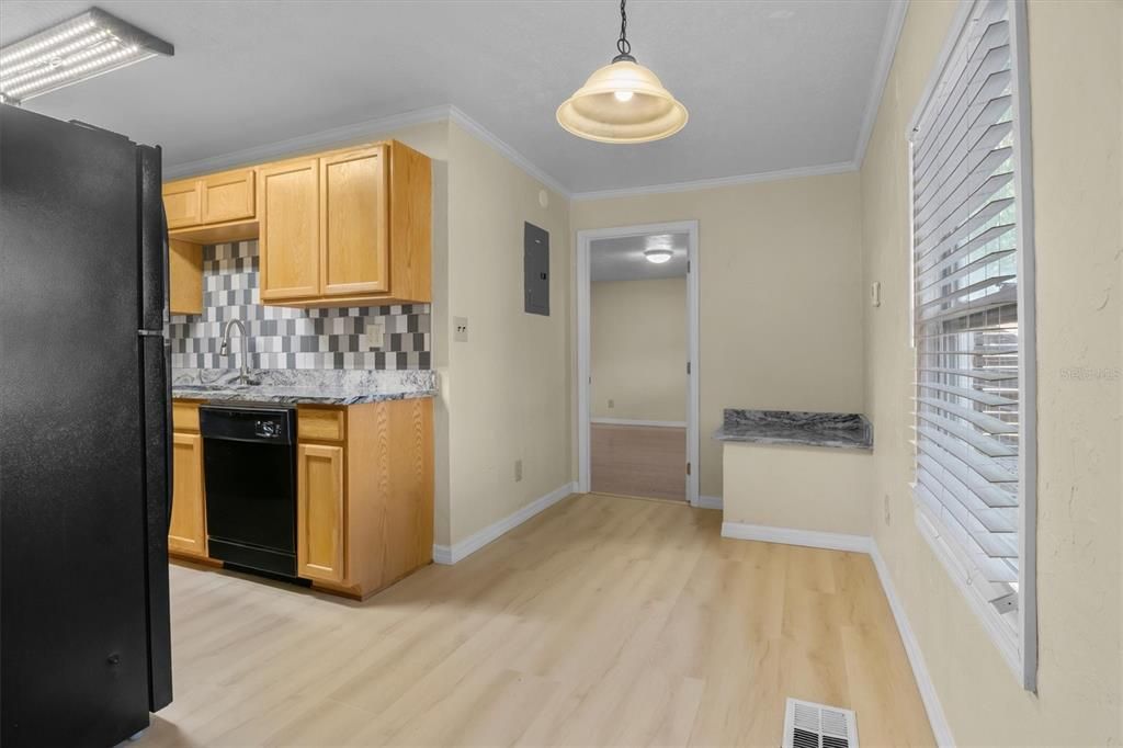 For Sale: $539,900 (5 beds, 4 baths, 3158 Square Feet)