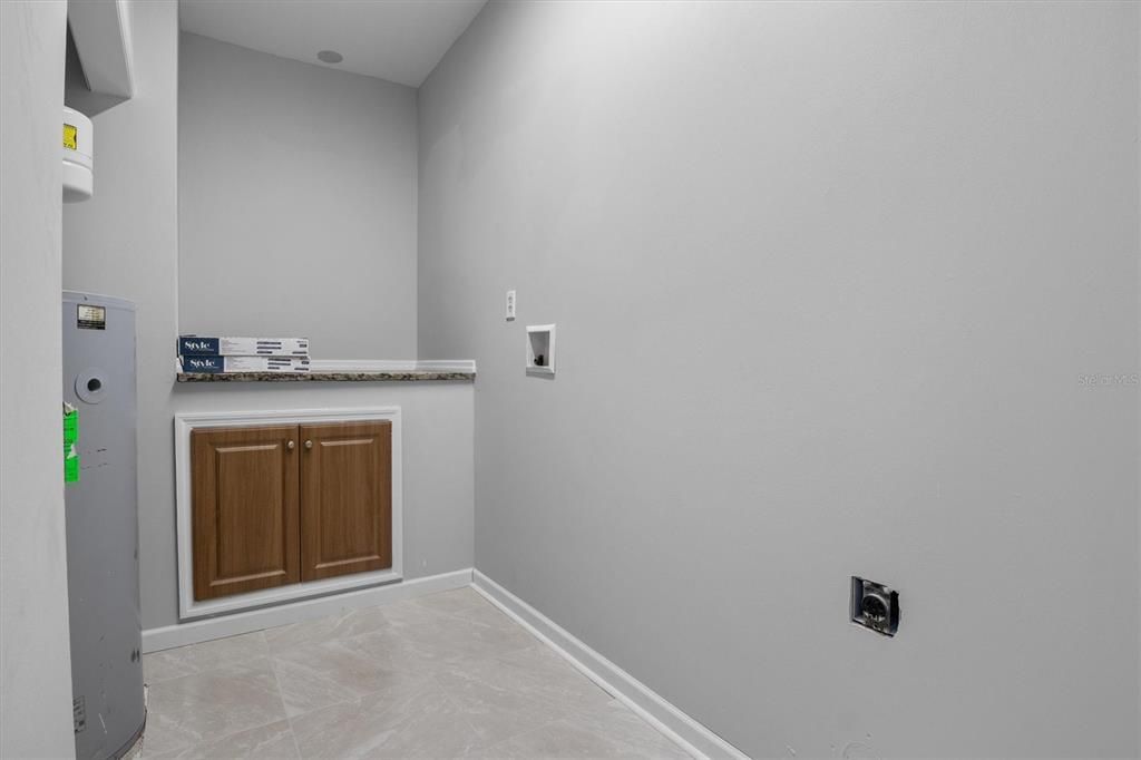 For Sale: $539,900 (5 beds, 4 baths, 3158 Square Feet)