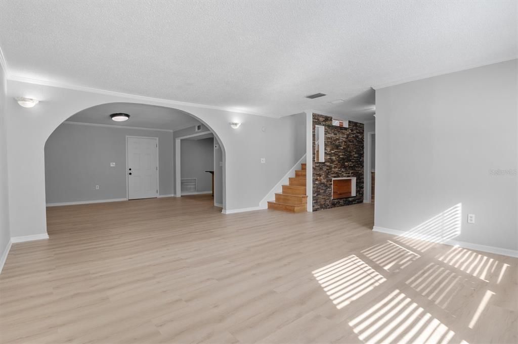 For Sale: $539,900 (5 beds, 4 baths, 3158 Square Feet)