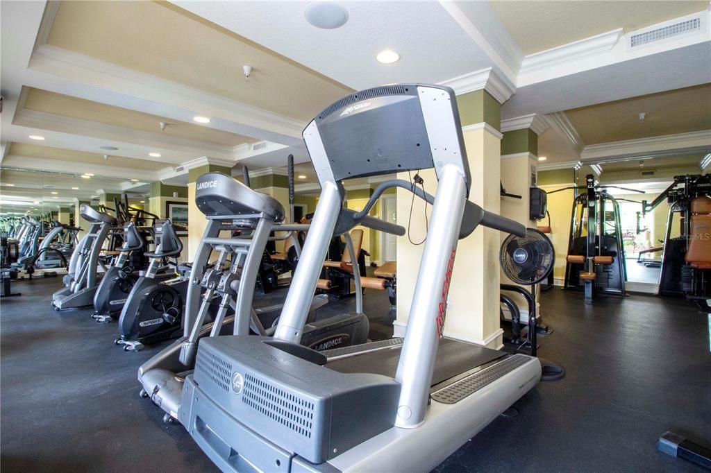 For Sale: $439,000 (2 beds, 2 baths, 1084 Square Feet)