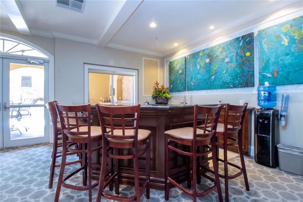 For Sale: $439,000 (2 beds, 2 baths, 1084 Square Feet)