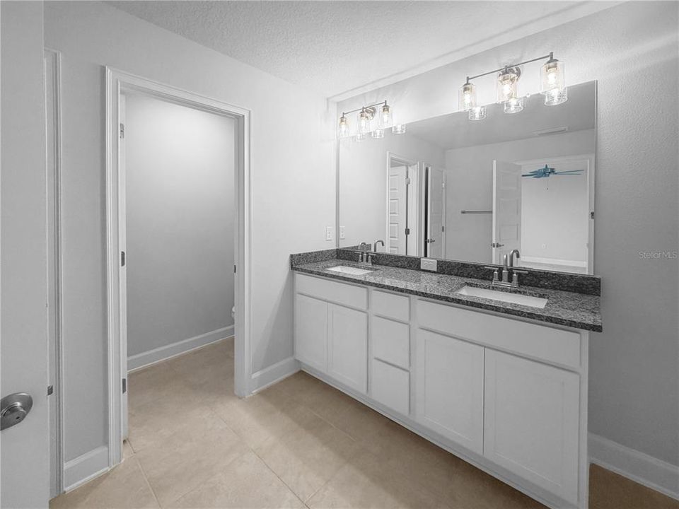 待售: $441,900 (4 贝兹, 2 浴室, 2335 平方英尺)