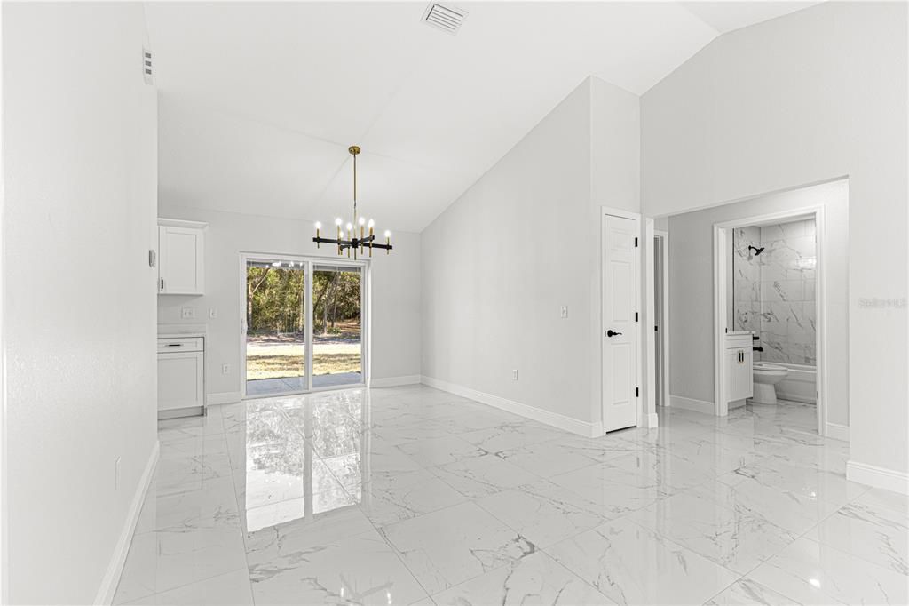 Active With Contract: $245,000 (3 beds, 2 baths, 1156 Square Feet)