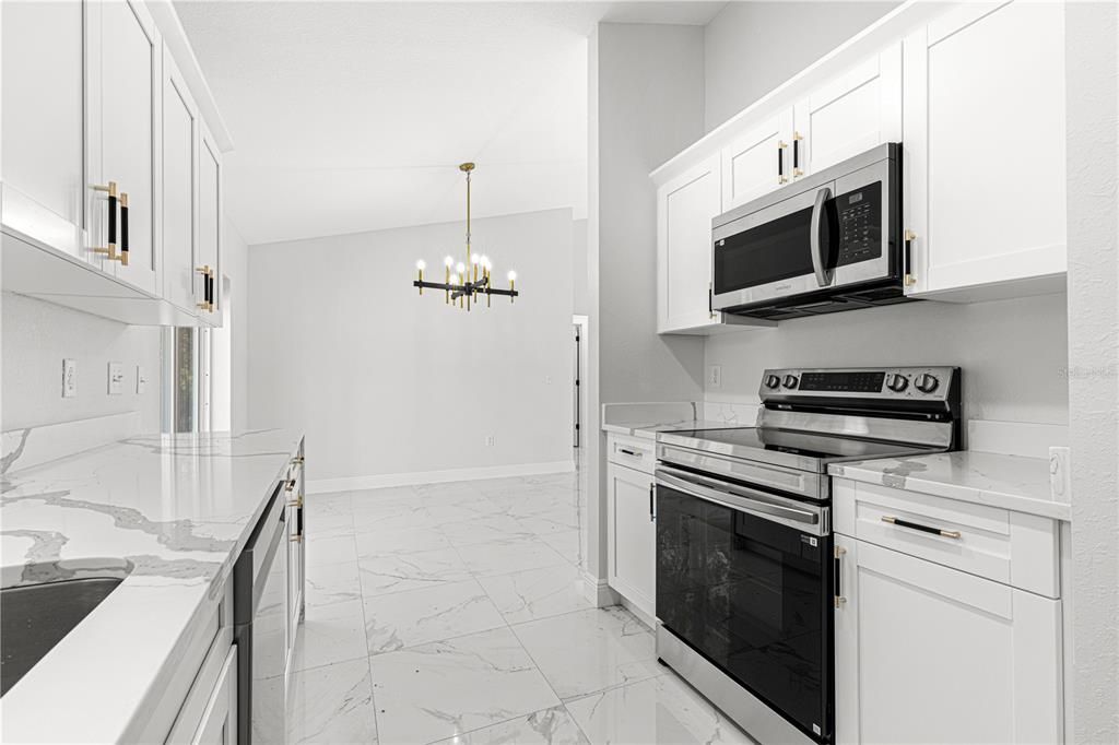 Active With Contract: $245,000 (3 beds, 2 baths, 1156 Square Feet)