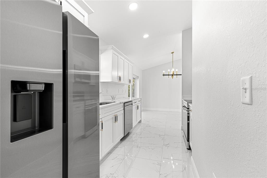 Active With Contract: $245,000 (3 beds, 2 baths, 1156 Square Feet)