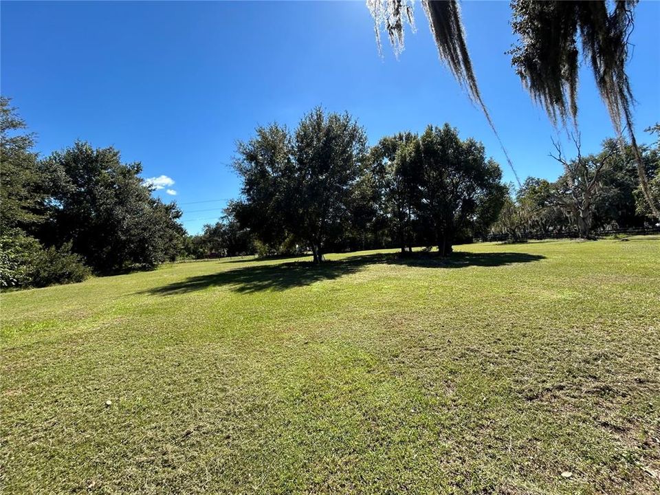 На продажу: $650,000 (5 спален, 3 ванн, 1836 Квадратных фут)