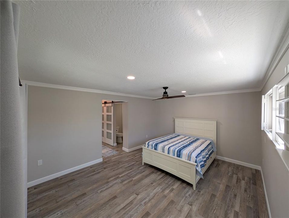 For Rent: $2,995 (3 beds, 2 baths, 2103 Square Feet)